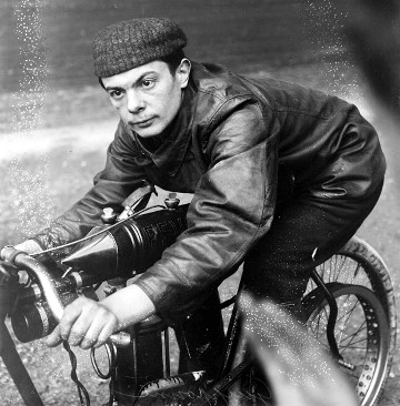 1905 Giosuè Giuppone su motocicletta Peugeot