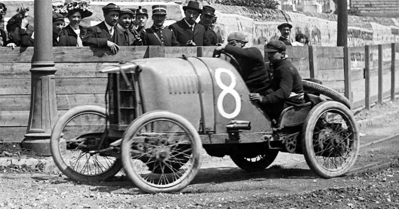 La strada di fuoco. Automobilismo eroico. 1898 - 1908. Illustrazioni di Maraja da Gotta Salvator: (1954) | Gilibert Libreria Antiquaria (ILAB